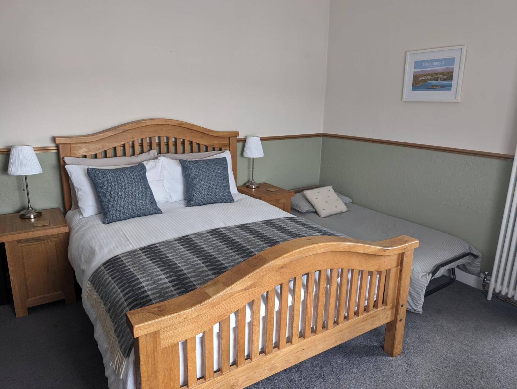 The Chelsea Bed & Breakfast Llandudno Exterior photo
