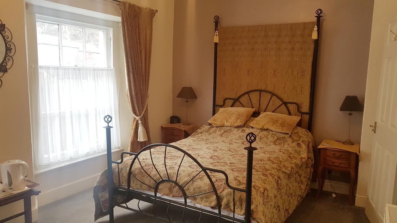 The Chelsea Bed & Breakfast Llandudno Exterior photo