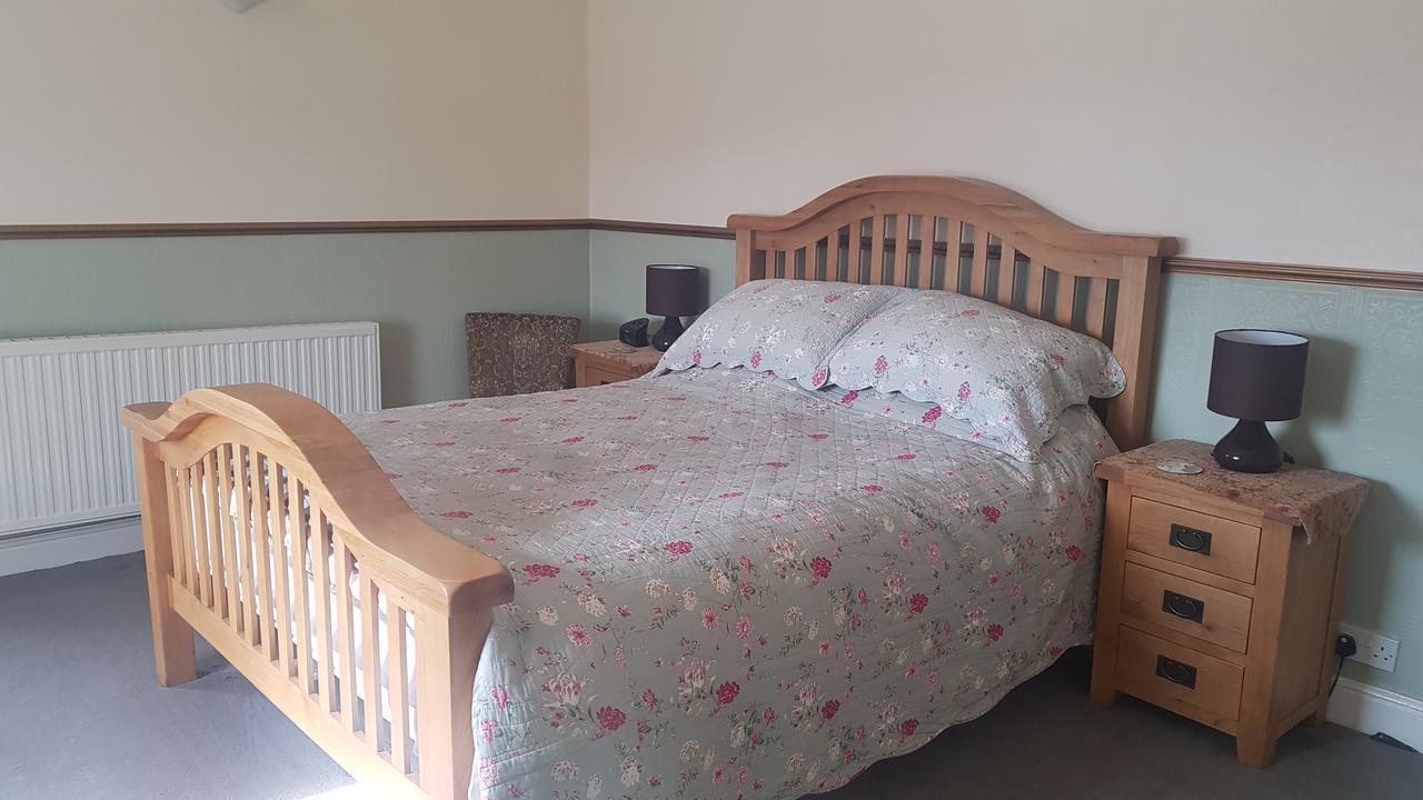 The Chelsea Bed & Breakfast Llandudno Exterior photo