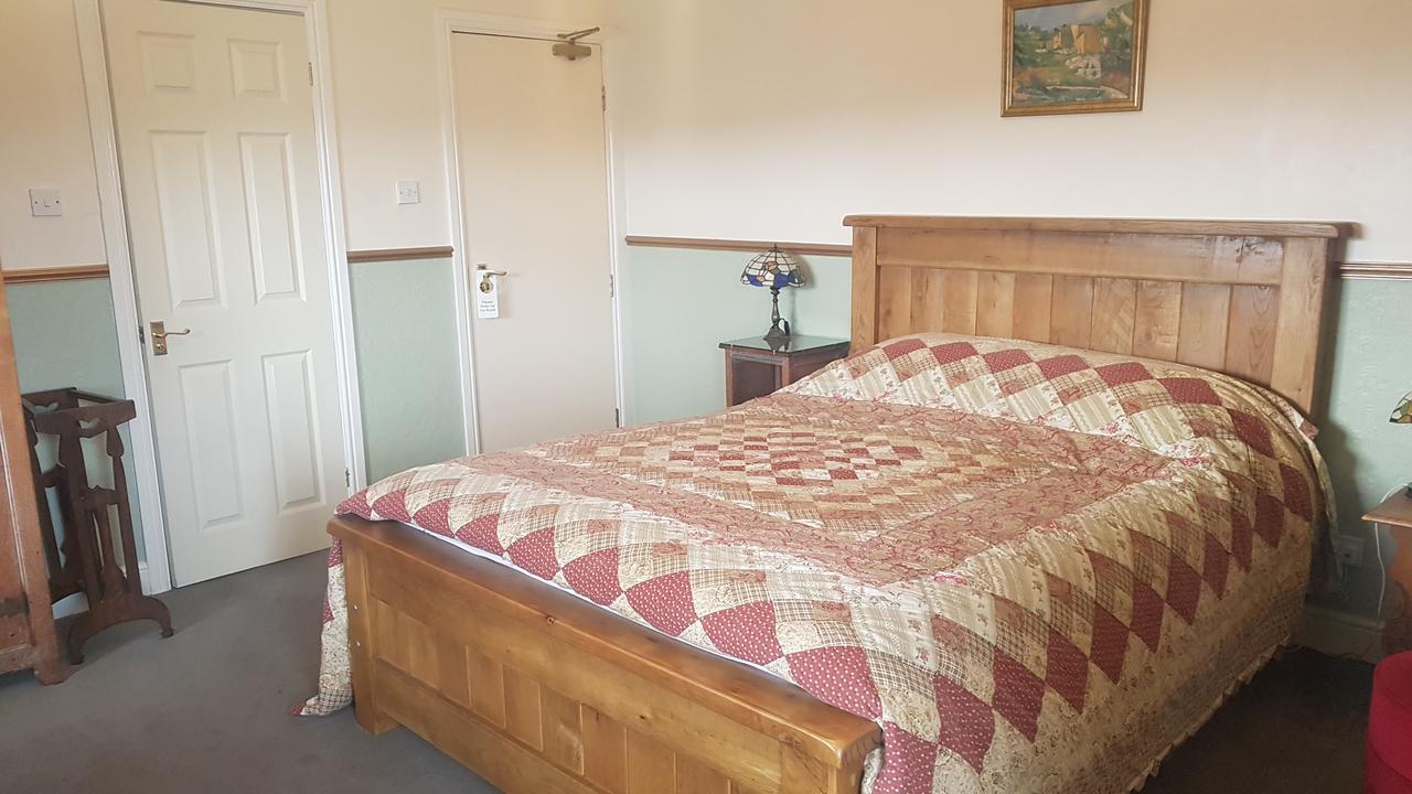The Chelsea Bed & Breakfast Llandudno Exterior photo