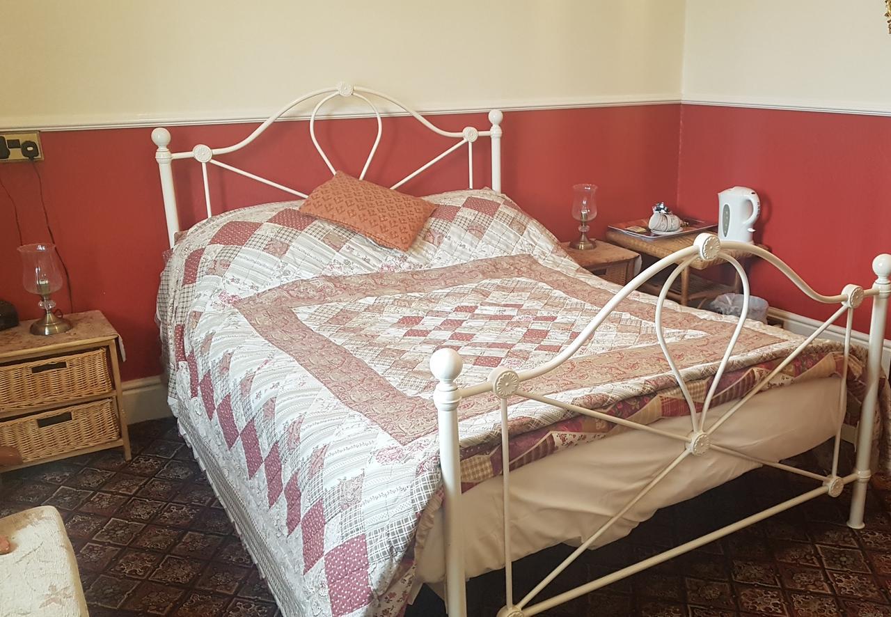 The Chelsea Bed & Breakfast Llandudno Exterior photo