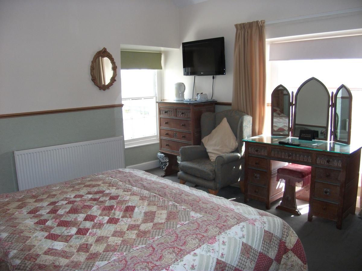 The Chelsea Bed & Breakfast Llandudno Exterior photo